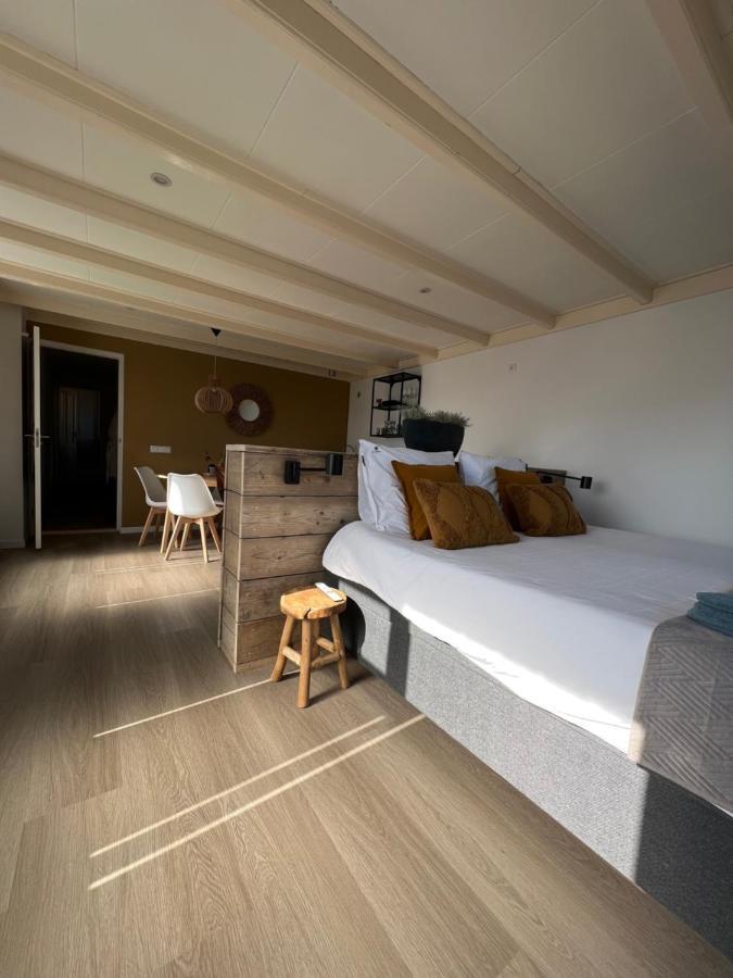 Mid83 Bed & Breakfast Woudsend Eksteriør bilde