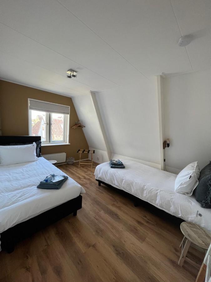 Mid83 Bed & Breakfast Woudsend Eksteriør bilde